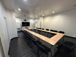 Salle bleue - en "U"