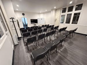 salle rouge disposition en conférence