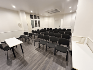 salle rouge disposition en conférence